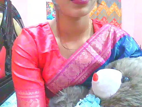 night queeen7 online show from 12/17/25, 07:31