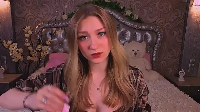 AngelAnabelle online show from 03/19/26, 10:03