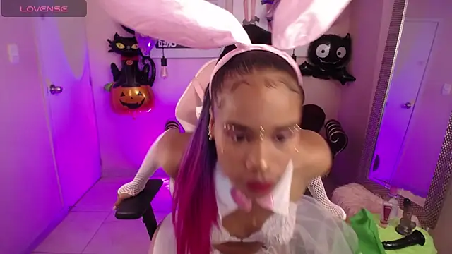 ingrid03 taffur online show from 10/31/25, 06:31