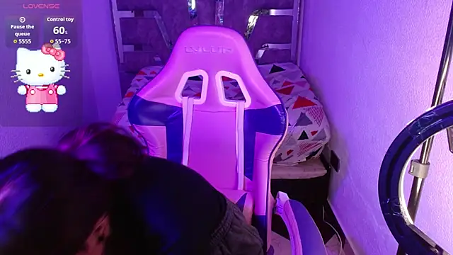 Snapshot of ivoni chatting on 11/26/25, 09:38 ivoni online show from 11/26/25, 09:38