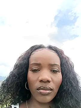 Snapshot of Emily_knights chatting on 11/14/25, 03:33 Emily knights online show from 11/14/25, 03:33