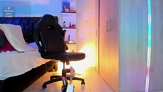  Duriel online show from 04/05/26, 07:22