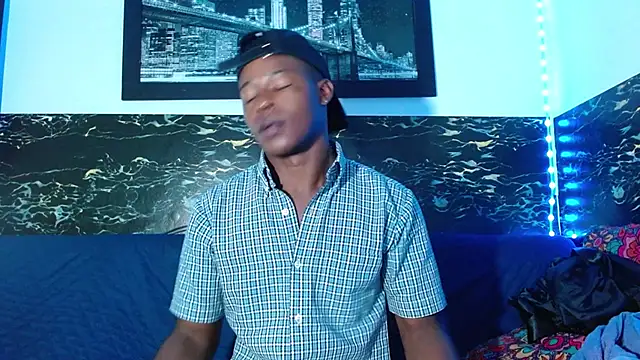 Snapshot of Dark_stallionX chatting on 10/11/25, 03:06 Dark stallionX online show from 10/11/25, 03:06