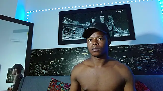 Snapshot of Dark_stallionX chatting on 10/14/25, 03:35 Dark stallionX online show from 10/14/25, 03:35