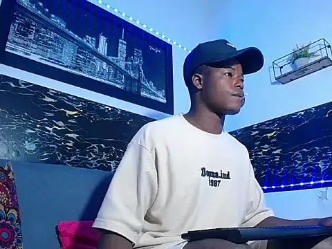 Snapshot of Dark_stallionX chatting on 10/15/25, 03:12 Dark stallionX online show from 10/15/25, 03:12