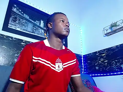 Snapshot of Dark_stallionX chatting on 10/16/25, 03:24 Dark stallionX online show from 10/16/25, 03:24