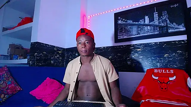 Snapshot of Dark_stallionX chatting on 10/25/25, 03:58 Dark stallionX online show from 10/25/25, 03:58