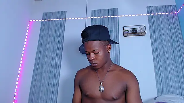 Snapshot of Dark_stallionX chatting on 11/28/25, 06:27 Dark stallionX online show from 11/28/25, 06:27