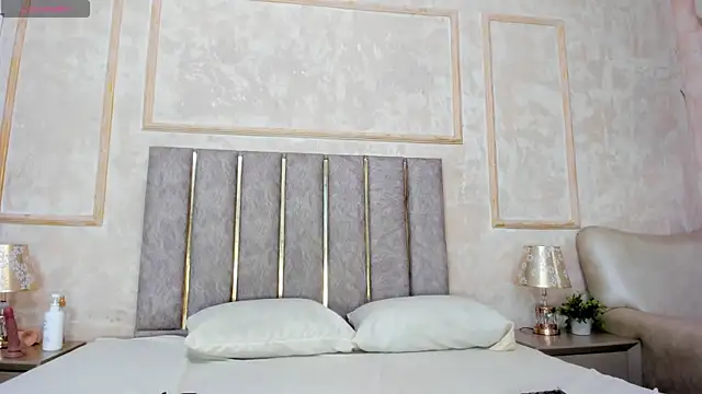 Nahomycarterr online show from 11/30/25, 07:40