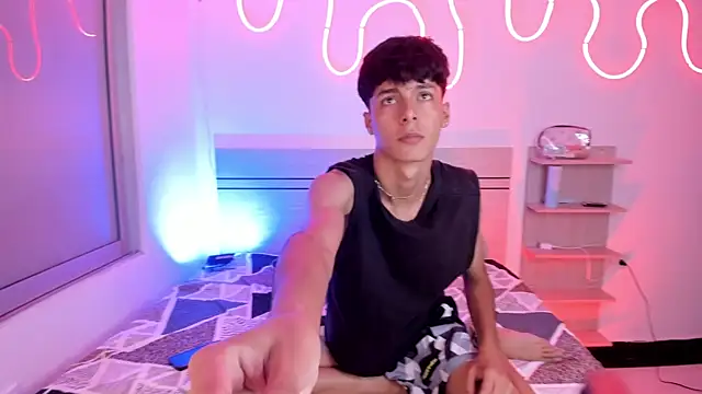 luccas ferreira online show from 10/22/25, 07:02