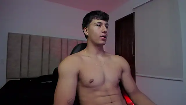 Snapshot of CHRIS_MORGAN1 chatting on 10/26/25, 02:01 CHRIS MORGAN1 online show from 10/26/25, 02:01