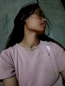 Snapshot of nanalinh chatting on 10/18/25, 01:23 nanalinh online show from 10/18/25, 01:23