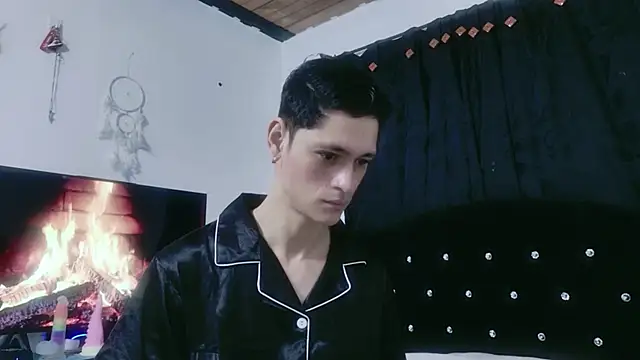 Tyler cat online show from 10/15/25, 11:21