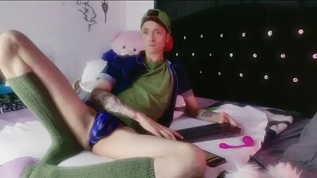 Tyler cat online show from 03/28/26, 03:06