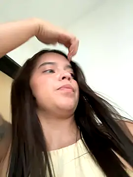 gabriiieela  online show from 10/25/25, 09:20