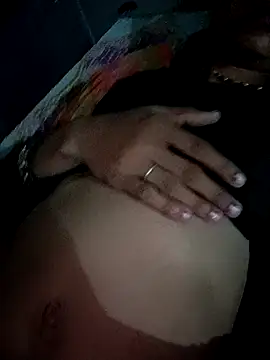 Snapshot of Mona7070 chatting on 10/04/25, 05:22 Mona7070 online show from 10/04/25, 05:22