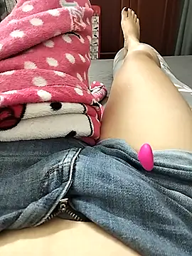 Lili 2love online show from 10/24/25, 12:45