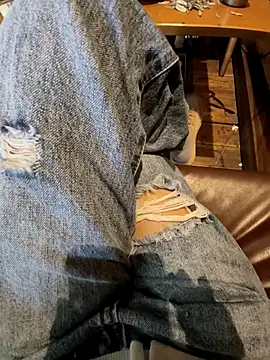 Lili 2love online show from 11/21/25, 01:15