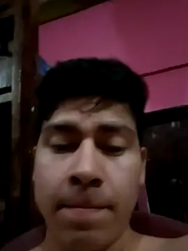 Snapshot of Travieso_loco9 chatting on 10/10/25, 01:54 Travieso loco9 online show from 10/10/25, 01:54