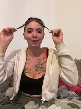 YoungZoexx online show from 11/10/25, 07:13