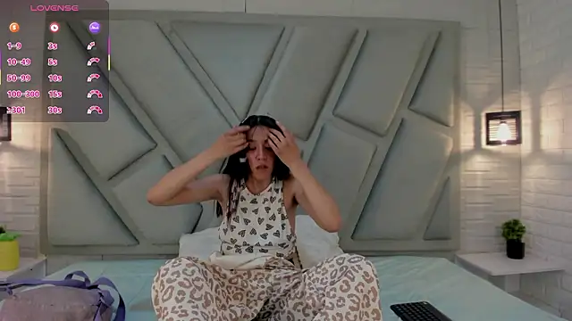 Julieta Slav3 online show from 03/05/26, 09:44