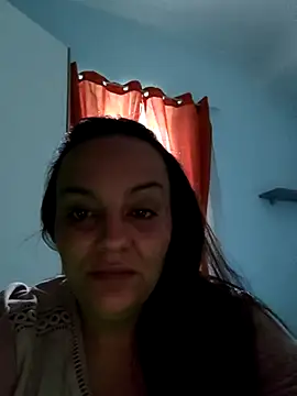 Snapshot of pasajuis chatting on 10/13/25, 05:29 pasajuis online show from 10/13/25, 05:29