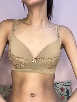 Hotty kaira online show from 10/28/25, 12:41