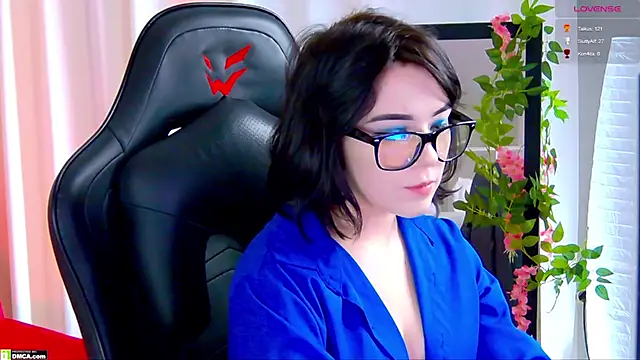 Kelly foox online show from 11/25/25, 09:09