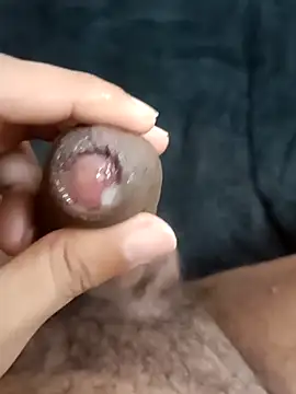 Elegant Guy online show from 11/17/25, 11:16