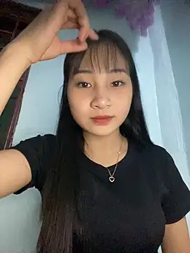 Snapshot of banlinh004 chatting on 10/18/25, 02:18 banlinh004 online show from 10/18/25, 02:18