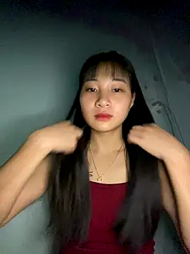 banlinh004 online show from 10/31/25, 12:44