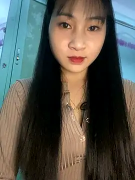 banlinh004 online show from 12/14/25, 02:55