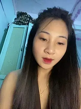 Snapshot of banlinh004 chatting on 03/15/26, 03:29 banlinh004 online show from 03/15/26, 03:29