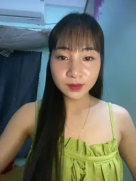 Snapshot of banlinh004 chatting on 05/05/26, 02:25 banlinh004 online show from 05/05/26, 02:25