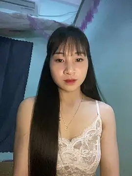 Snapshot of banlinh004 chatting on 05/10/26, 02:33 banlinh004 online show from 05/10/26, 02:33