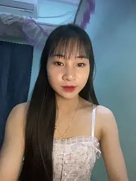 Snapshot of banlinh004 chatting on 05/12/26, 02:36 banlinh004 online show from 05/12/26, 02:36