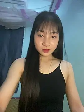 Snapshot of banlinh004 chatting on 05/17/26, 03:19 banlinh004 online show from 05/17/26, 03:19
