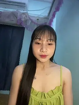 Snapshot of banlinh004 chatting on 05/29/26, 03:32 banlinh004 online show from 05/29/26, 03:32