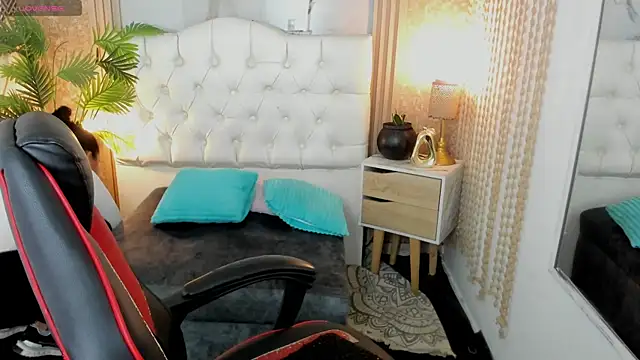 AriaVega online show from 04/09/26, 12:54