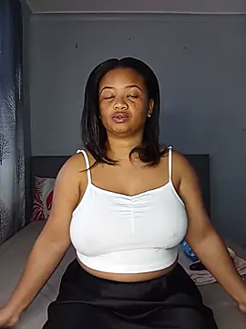 Snapshot of Sultrytits6 chatting on 07/03/26, 01:28 Sultrytits6 online show from 07/03/26, 01:28