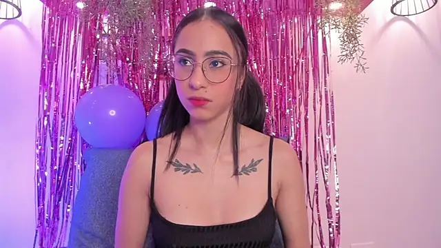 Alana Martinez  online show from 11/29/25, 01:36