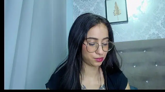 Alana Martinez  online show from 04/18/26, 08:42