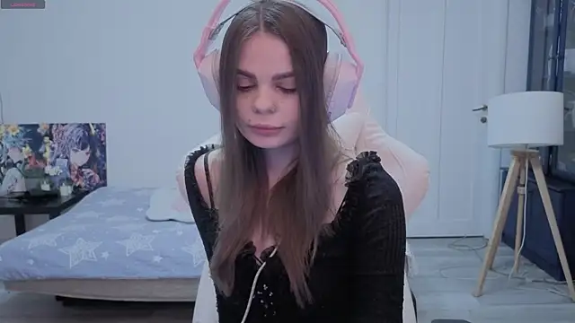 xAlisontiny online show from 02/19/26, 08:49