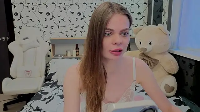 Snapshot of xAlisontiny chatting on 04/06/26, 04:46 xAlisontiny online show from 04/06/26, 04:46