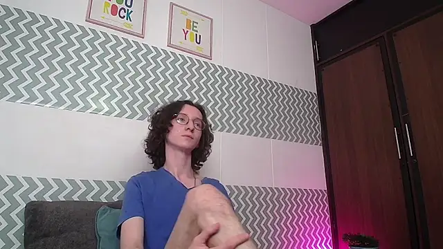 Snapshot of White_King4 chatting on 10/06/25, 02:36 White King4 online show from 10/06/25, 02:36