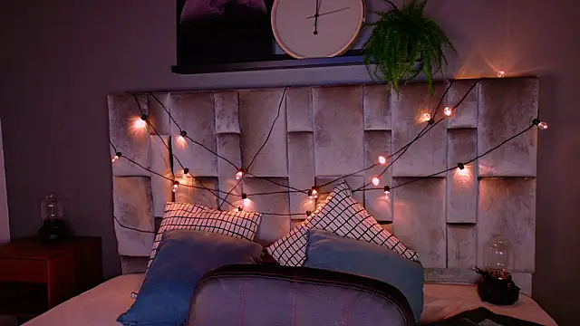 LiamThunder05  online show from 11/15/25, 03:37