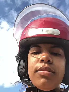 Lorennapires online show from 10/15/25, 10:48