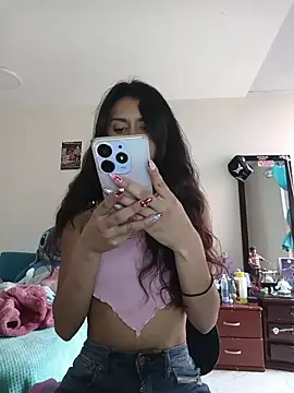 caramel doll   online show from 11/10/25, 06:18