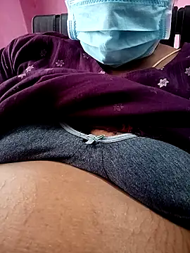 Snapshot of supcpl chatting on 10/19/25, 06:25 supcpl online show from 10/19/25, 06:25