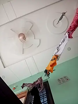 Snapshot of supcpl chatting on 10/24/25, 10:00 supcpl online show from 10/24/25, 10:00